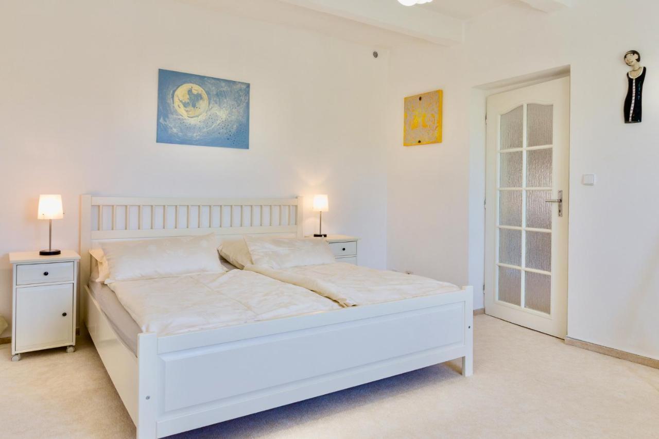 U Berounky Apartment *